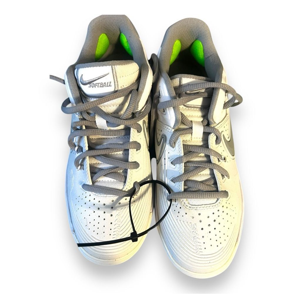 Nike Air Womens Zoom Hyperdiamond 3 Elite Metal Softball Cleats White Sz 7.5 NEW